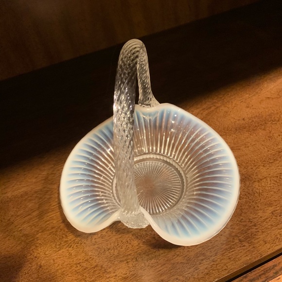 Fenton Glass French Opalescent Sheffield Basket - Picture 6 of 7